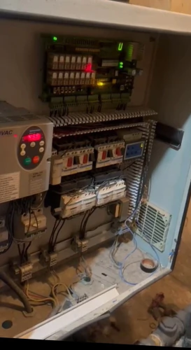 برقکار-وتعمیرکار-برق-صنعتی