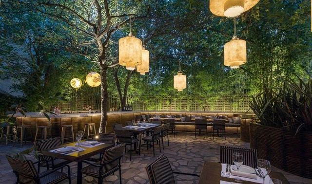 طراحی-و-اجرای-سیستم-صوتی-فضای-باز-برای-کافی-شاپ