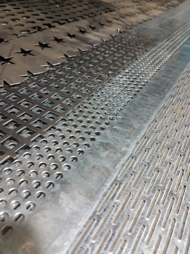 ورق-پانچ-فلزی-(۱۴۰۴)