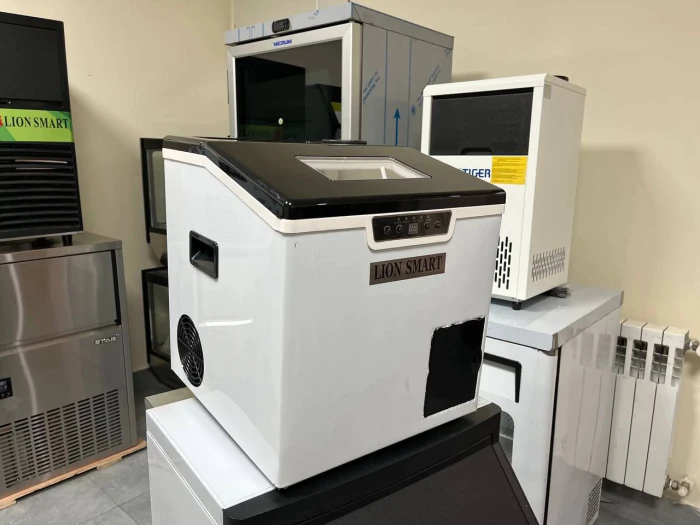 یخساز-20-کیلویی-رومیزی-اسمارت-مدل-zbs-20c