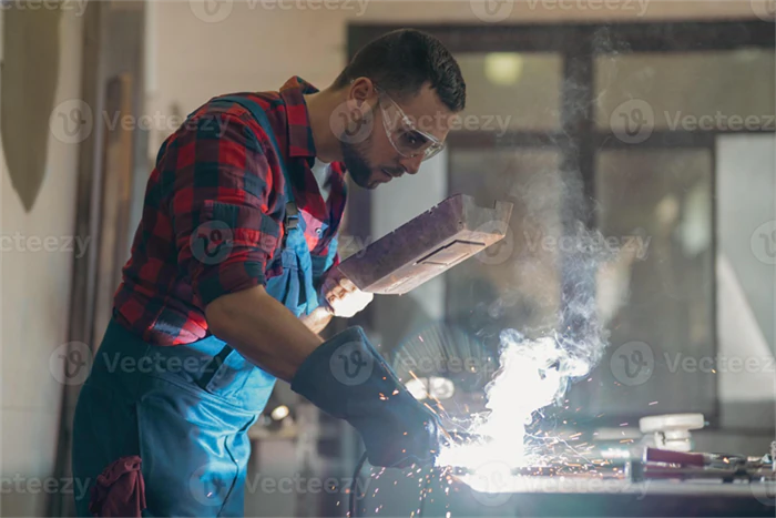 جوشکاری-صنعتی-پتروشیمی-در-تهران--ساویس-هوم