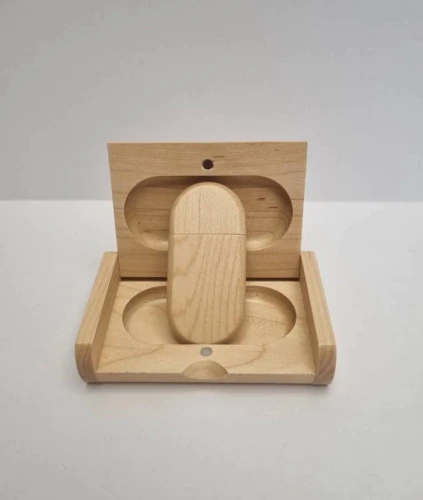 فلش-تبلیغاتی-چوبی-با-قابلیت-چاپ-لوگو