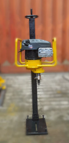 کرگیربنزینی-پایه-دار-عمق-حفاری-30-متر