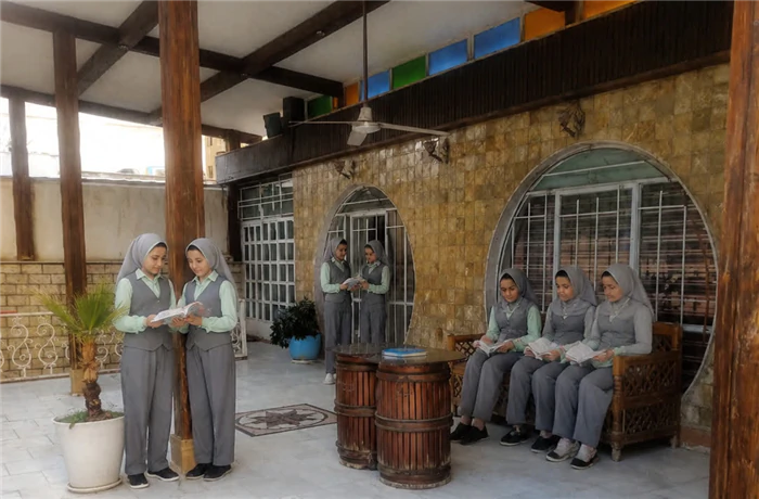 دبستان-و-متوسطه-اول-مجتمع-آموزشی-ترنج