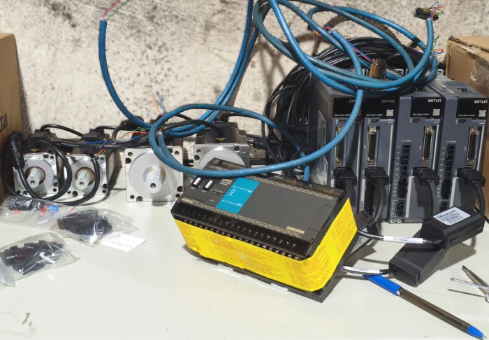 خدمات-تخصصی-برنامه‌نویسی-plc-و-hmi