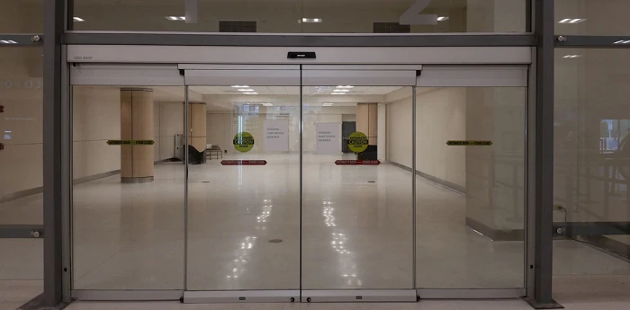 10-مدل-درب-اتوماتیک-شیشه‌ای-(2026)