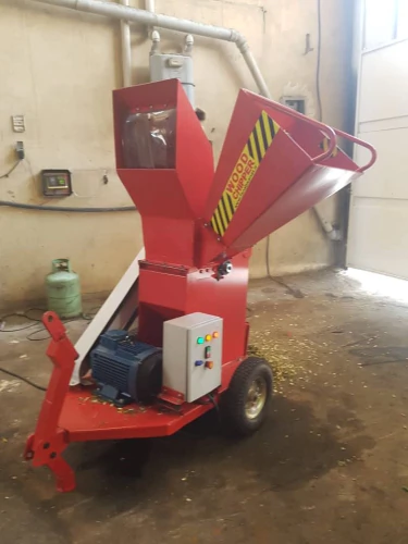 فروش-دستگاه-سرشاخه-و-چوب-خورد-کن