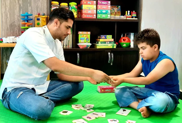 کلینیک-توانبخشی-دل‌آرا