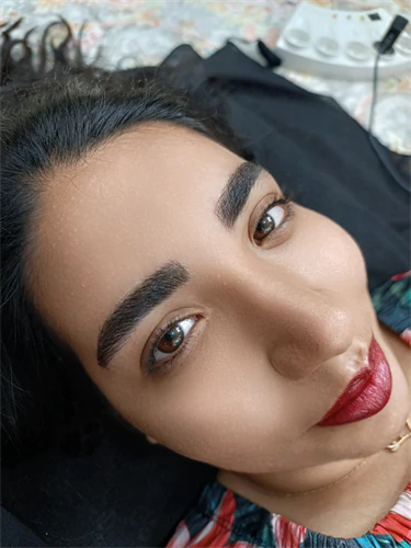 مرکز-تخصصی-آرایش-دائم-مهناچراغی