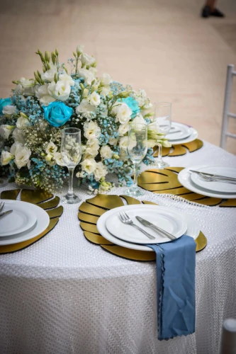 ظروف-کرایه-آراد-برای-مراسم-با-قیمت-و-کیفیت-عالی