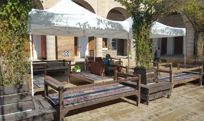 سایبان حیاط